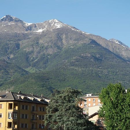Appartamento A 100 Metri Da Piazza Della Repubblica Aria Condizionata Aosta Exterior photo